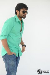 Sai Dharam Tej Interview About Pilla Nuvvu Leni Jeevitham